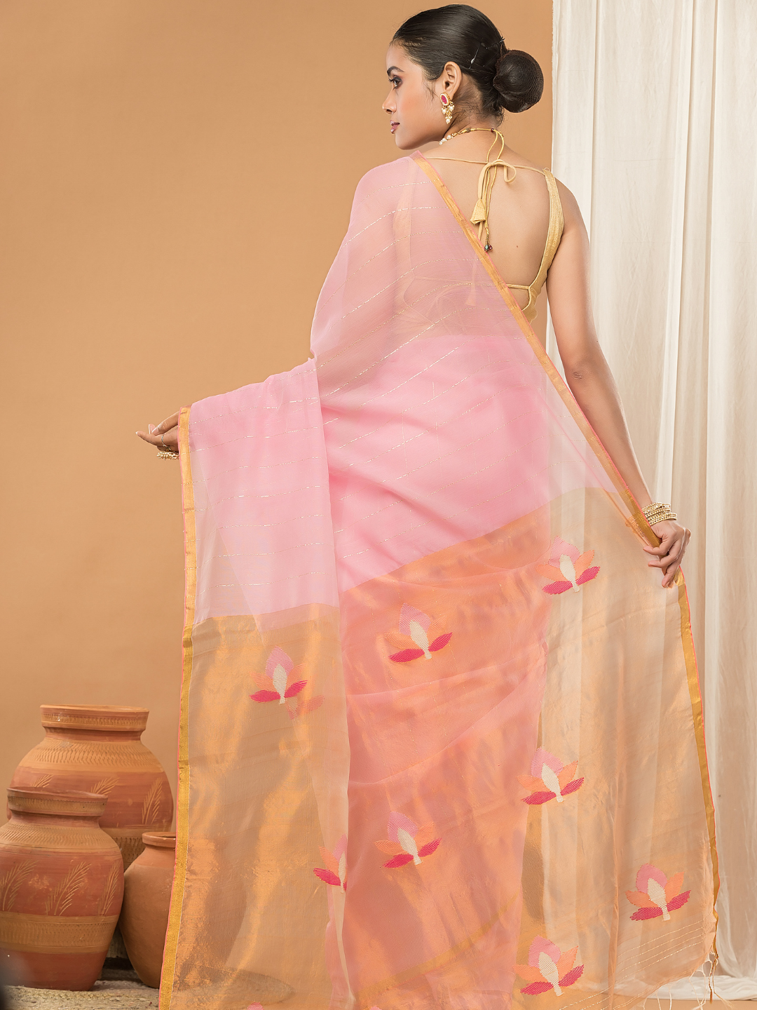 Tissue Muslin Jamdani Saree With Baby Pink And Golden Border -010