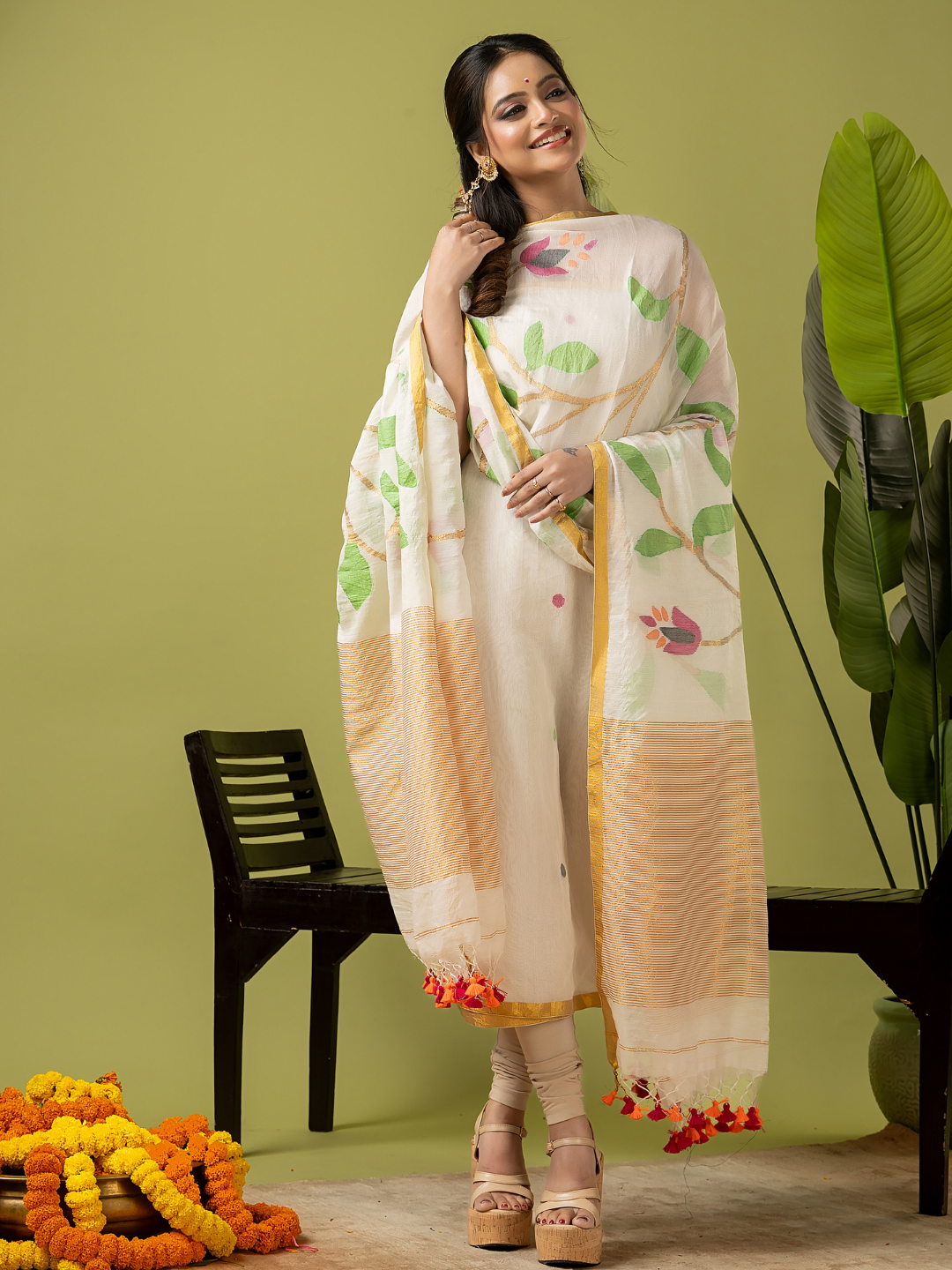 Handwoven Jamdani Linen Kurti | Cream White  and White  | All-over Buttas with Floral border