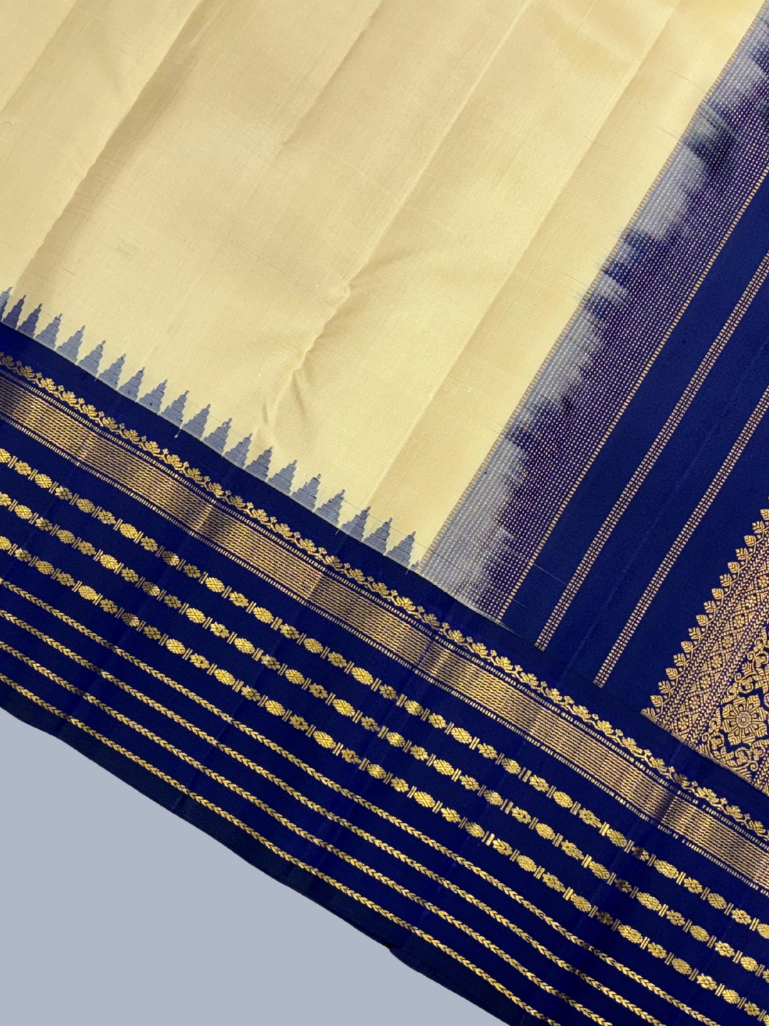 Pure Handwoven Kanchi [Korvai]  Silk Saree In Pale Yellow -214