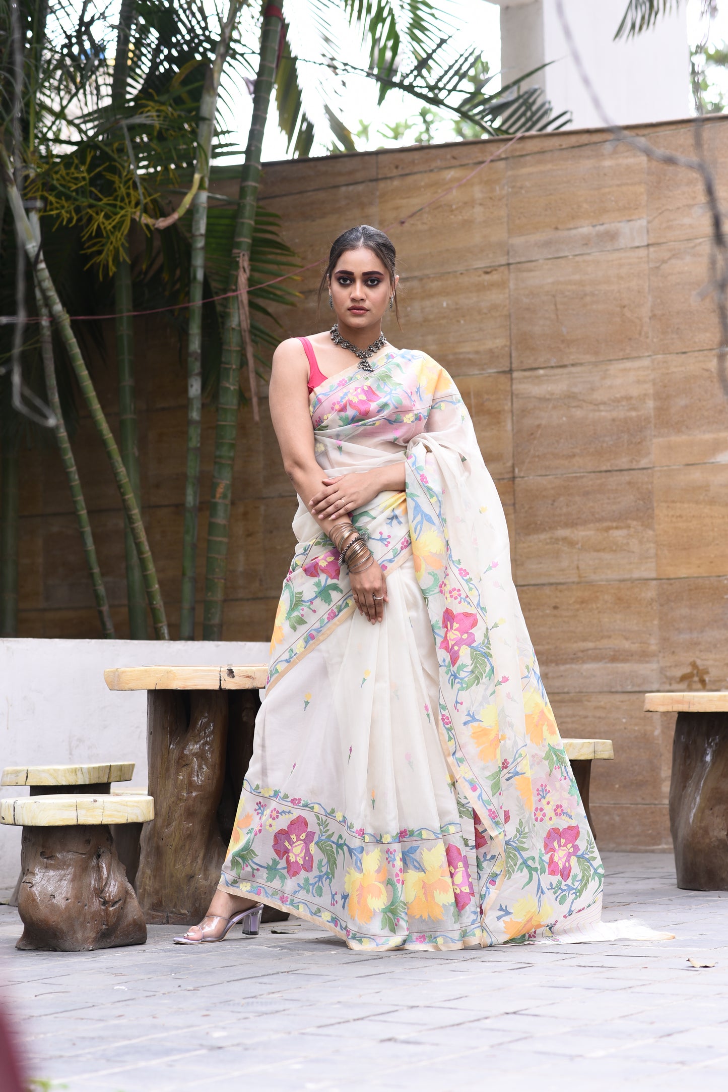 Handwoven Pure Jamdani Muslin Saree  |  Snow White