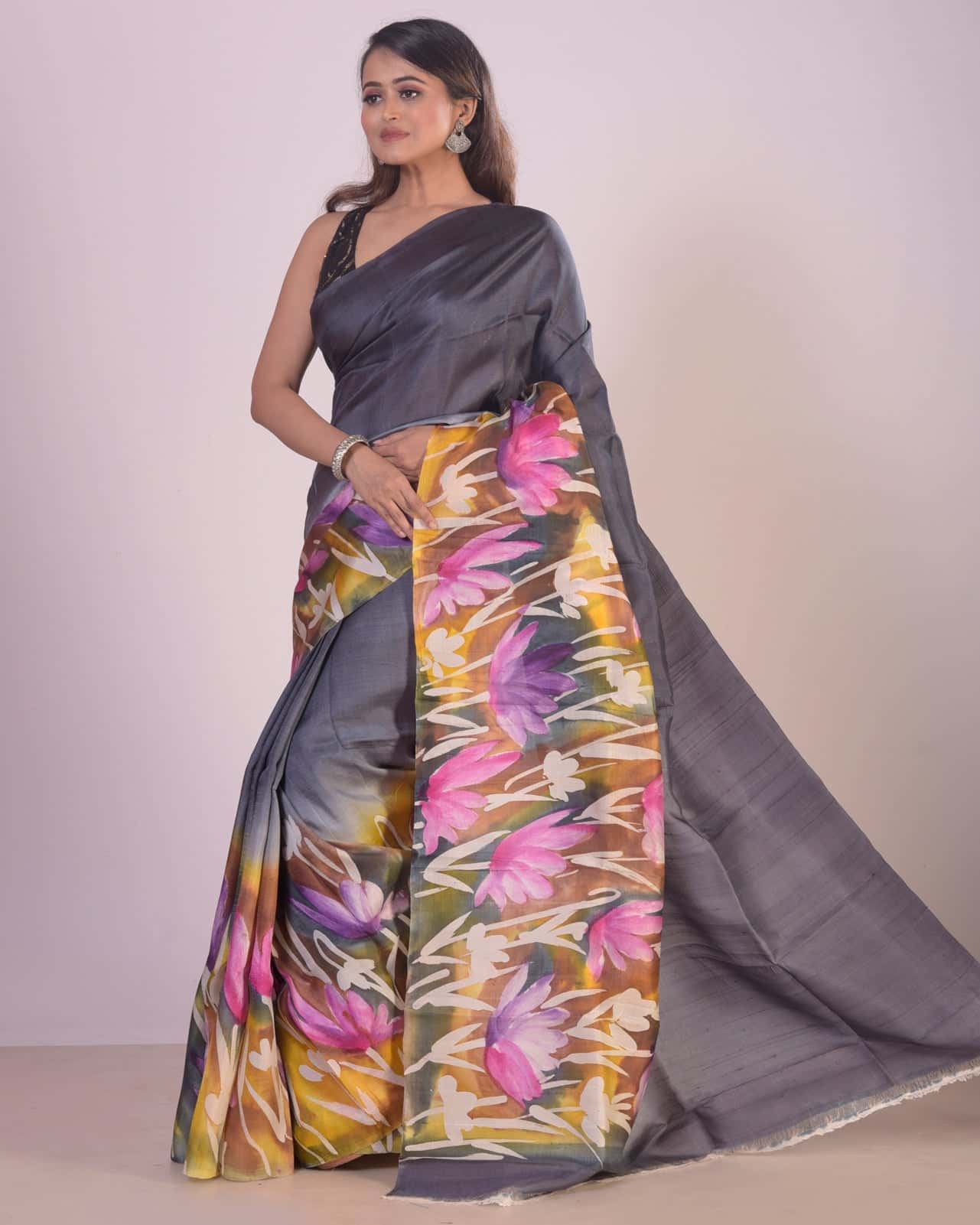 HANDPAINTED MULBERRY HANDLOOM SILK SAREE-040 - indeloom