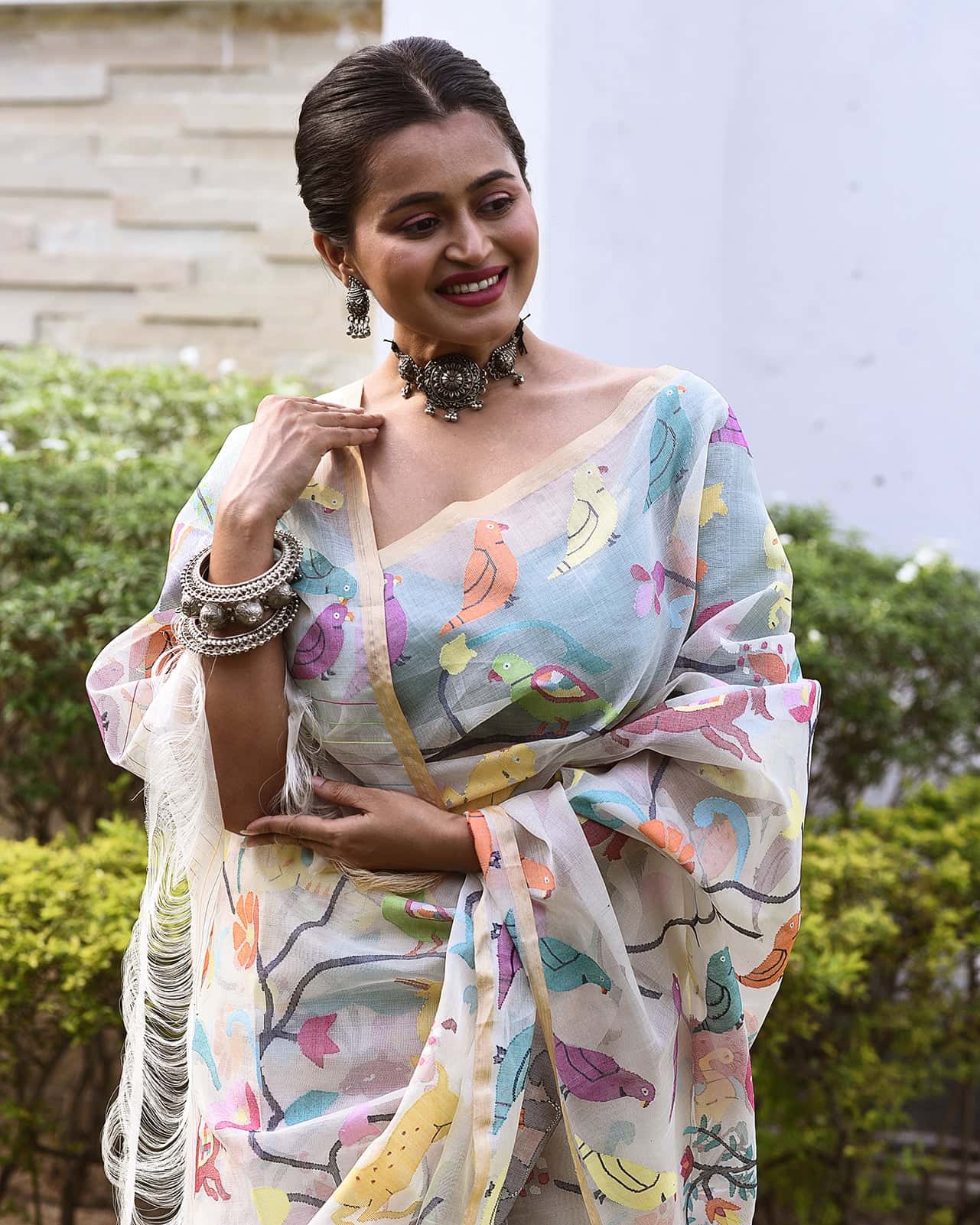 Elephant and Bird Motifs on Beigh Color Jamdani Saree-001 - indeloom