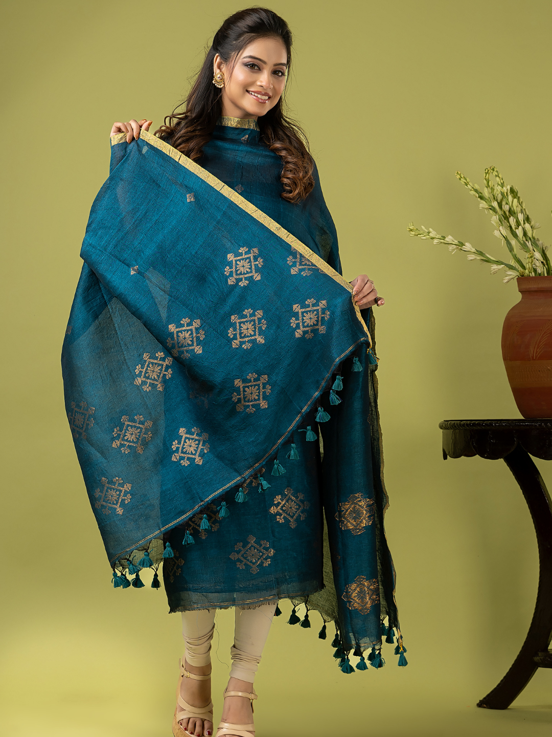 Handwoven Jamdani Linen Unstitched 2-piece Kurti | Peacock Blue