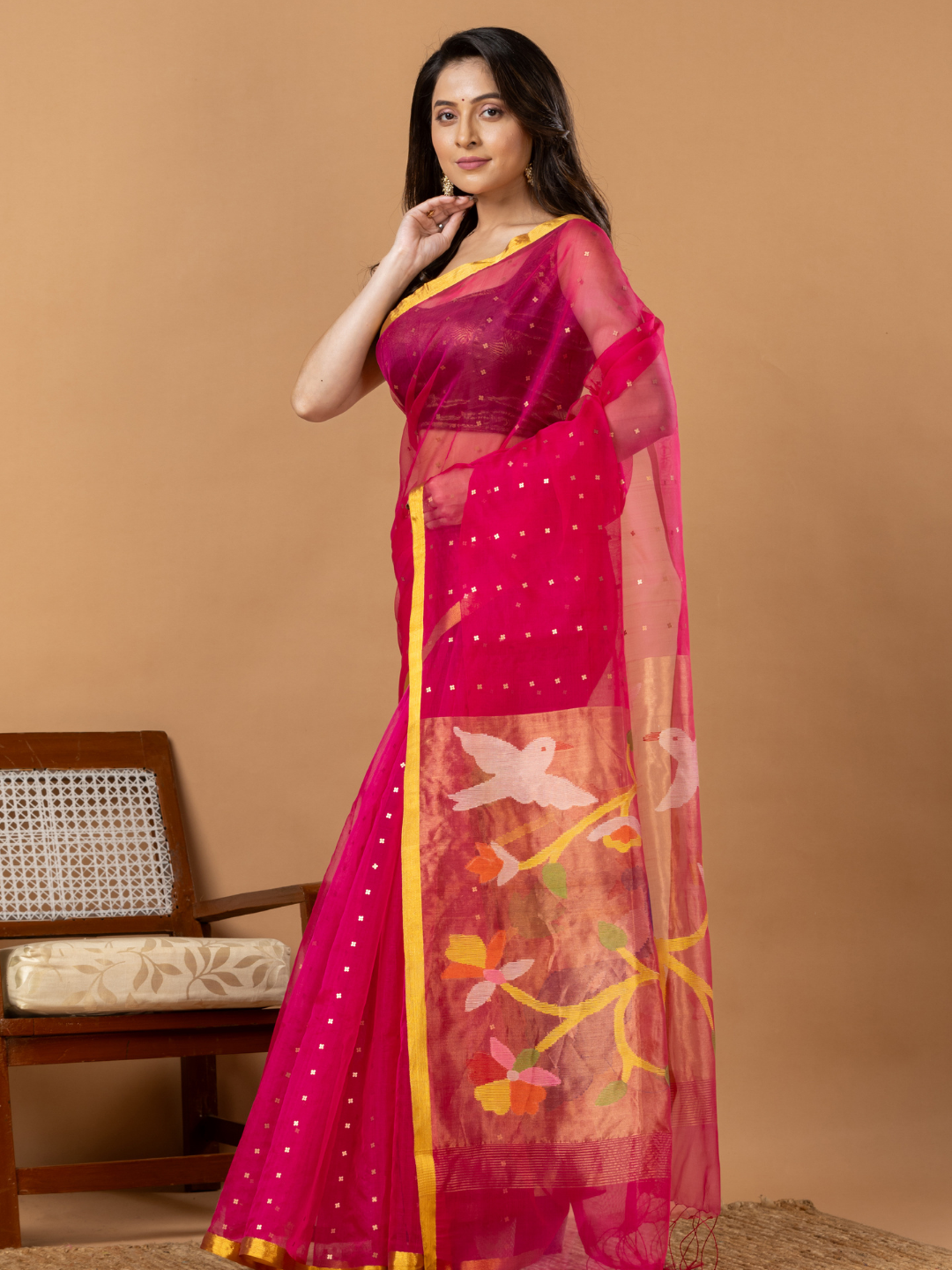 Handwoven Jamdani Muslin Saree | Hot Pink
