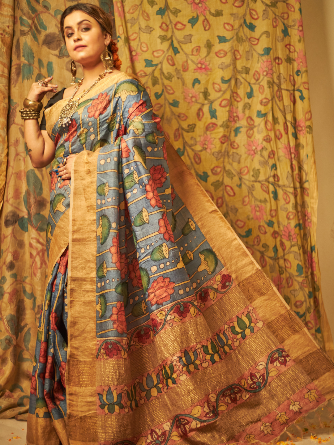 Sky Blue Lotus Floral Tussar Kalamkari Saree-018
