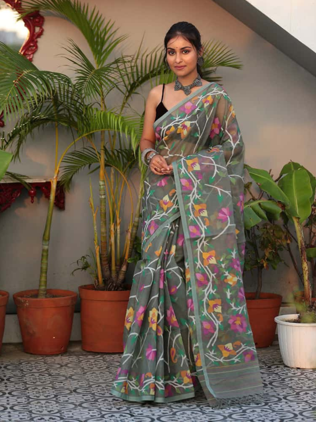 Fern Green Muslin  Hand Made Jamdani Saree - 086
