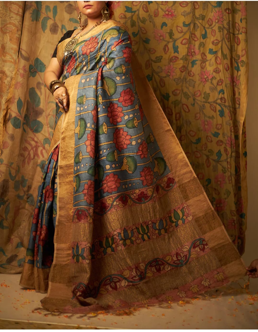 Sky Blue Lotus Floral Tussar Kalamkari Saree-018
