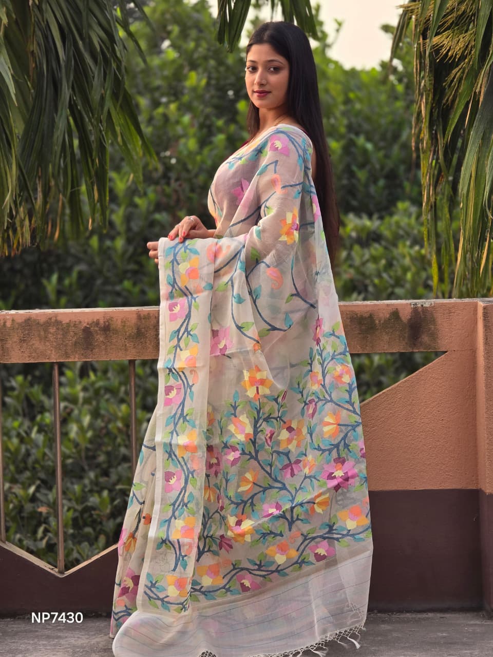 Handwoven Pure Jamdani Cotton Saree  |  Pearl White