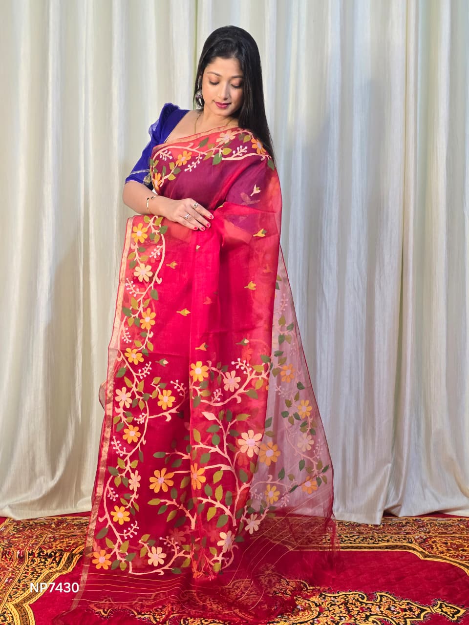 Pure Tantuj Muslin Jamdani Needle Work Handwoven Saree In Chilli red - 160