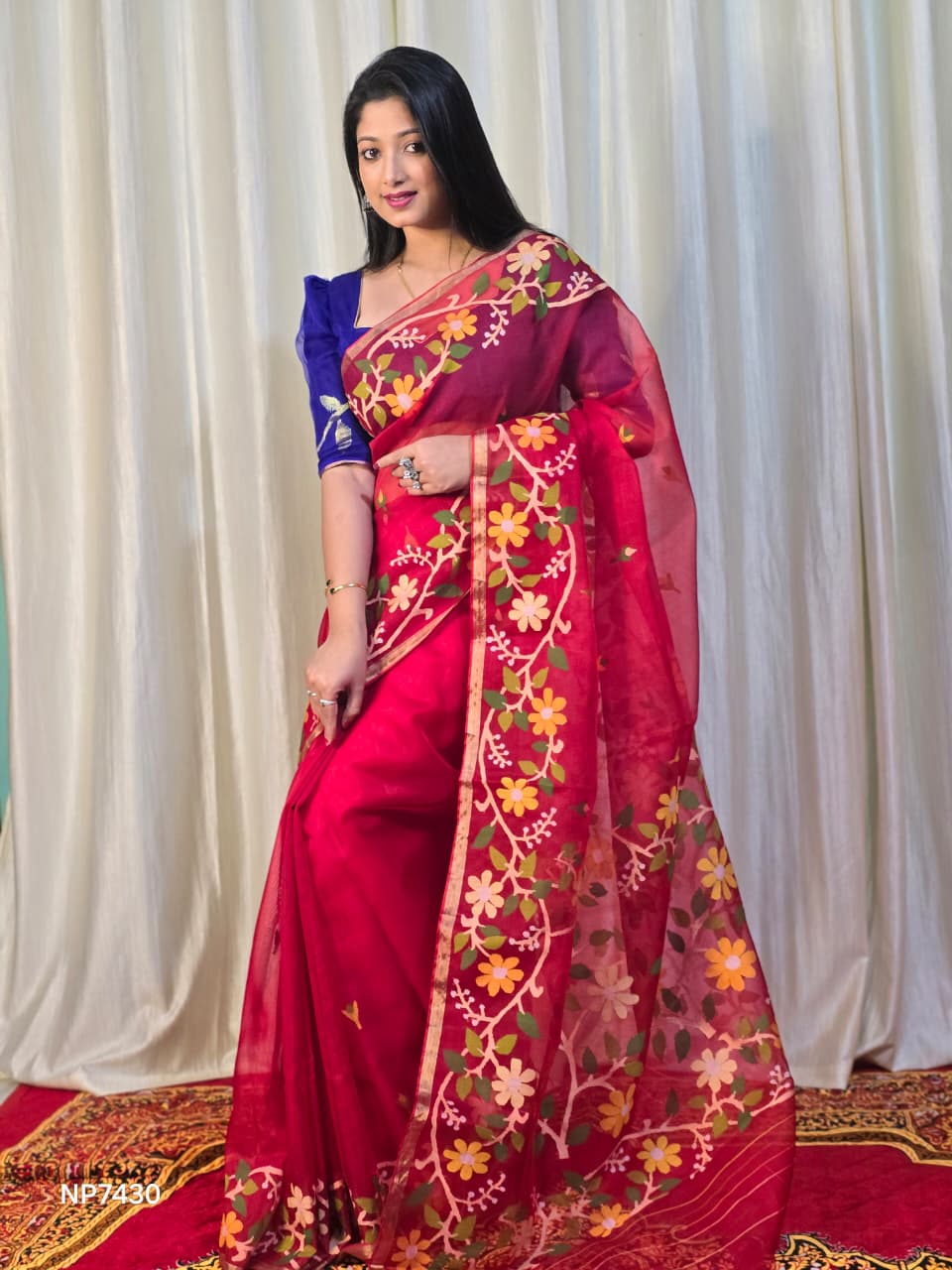 Pure Tantuj Muslin Jamdani Needle Work Handwoven Saree In Chilli red - 160