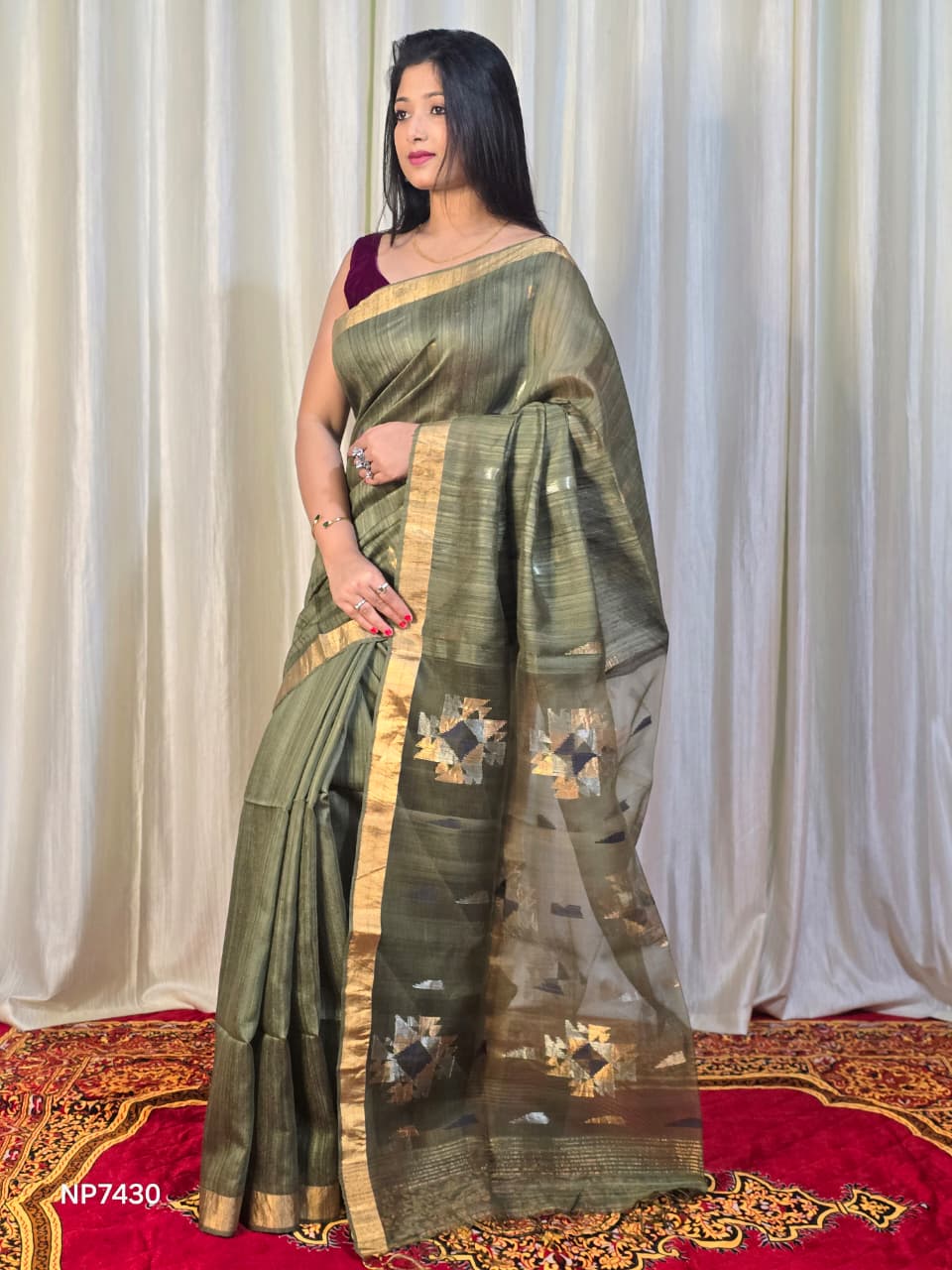 Pure Matka Jamdani Handwoven Saree In Khaki Green - 166