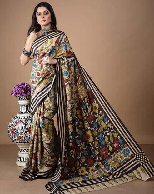 Wine Red Floral Garden In Pure Mulberry Silk Saree-017